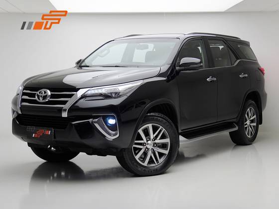 TOYOTA HILUX SW4 2.8 SRX 4X4 16V TURBO INTERCOOLER DIESEL 4P AUTOMÁTICO TOYOTA HILUX SW4 2.8 SRX 4X4 16V TURBO INTERCOOLER DIESEL 4P AUTOMÁTICO